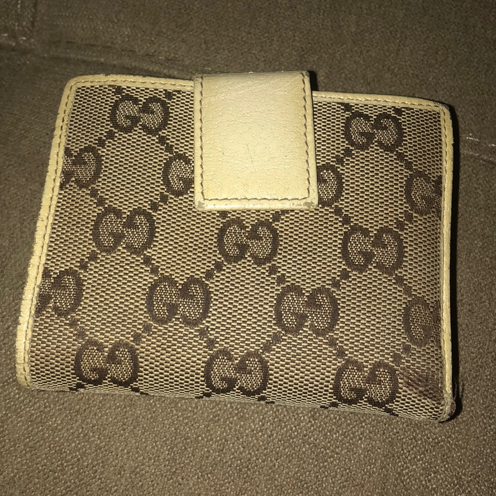 Gucci Wallet. Pre-loved but great condition!